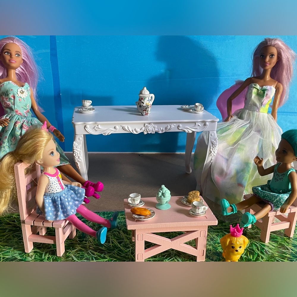 Barbie Twins and Chelsea Friends Have a Tea Party EUC